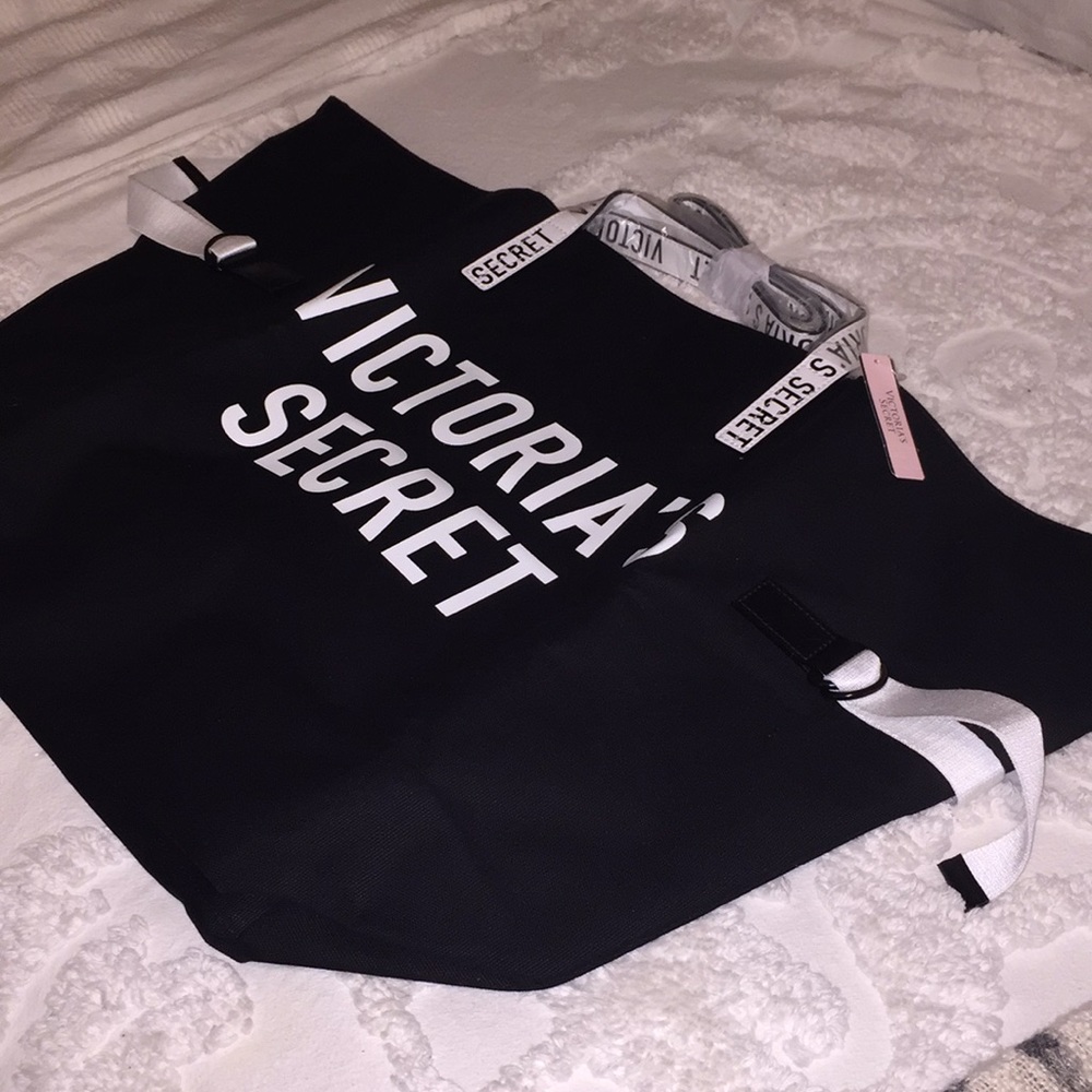 NWT Victoria’s Secret Black Shoulder Bag